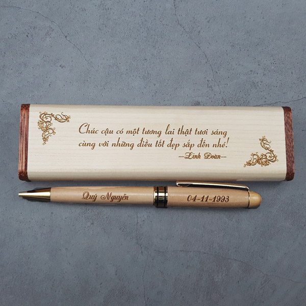 bút gỗ quà tặng khăc laser